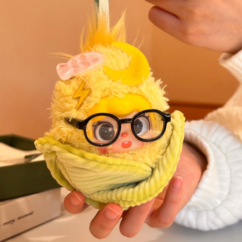 Pluszowy brelok w kształcie ku – Dolls recenzja i cena